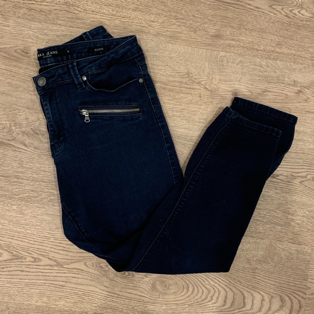 J E G G I N G size 10 dark blue jeans